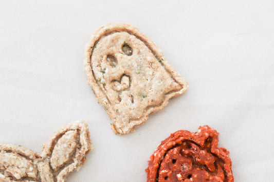 Ghost Heart Kitty Treat